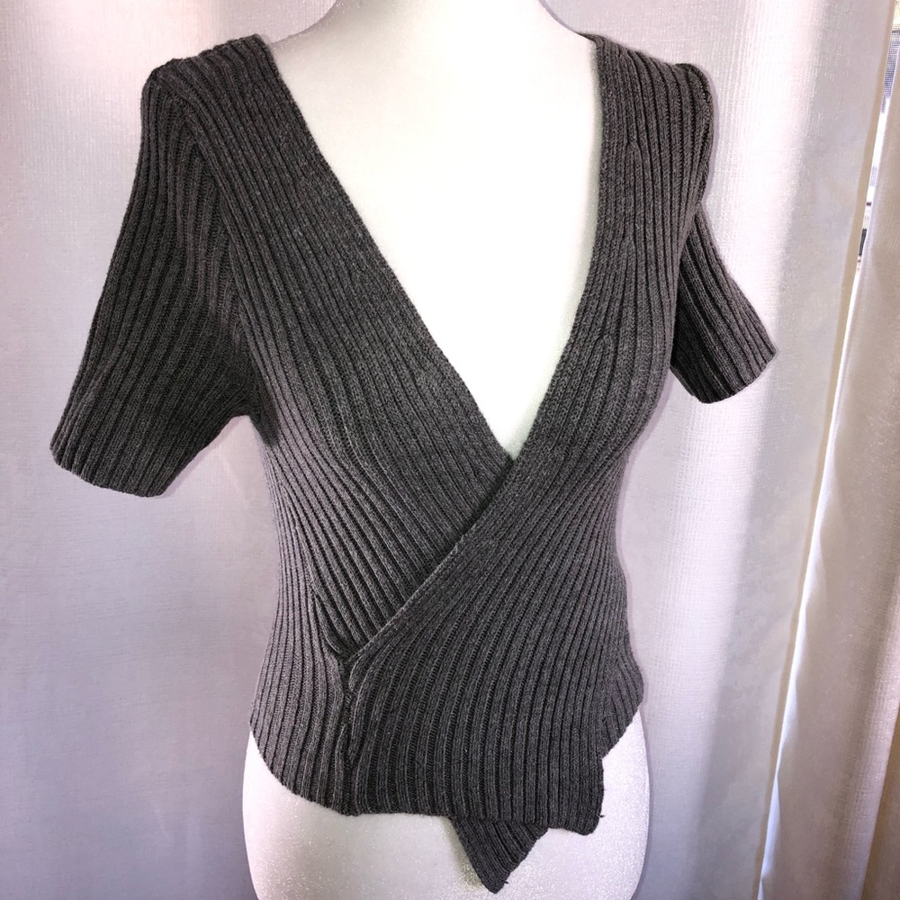 UO V Neck Sweater